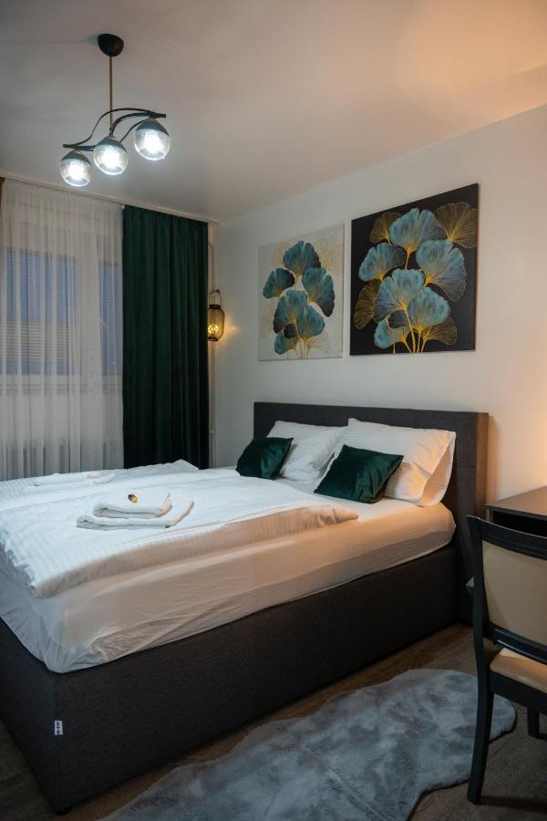 Apartman Pozoriste Penthaus Banja Luka Extérieur photo